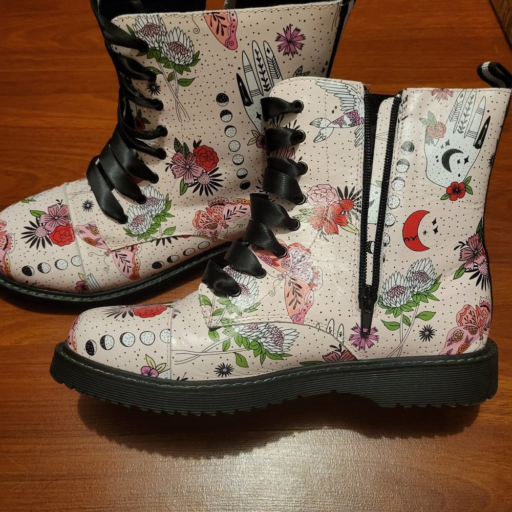 Spellbound soles combat boots